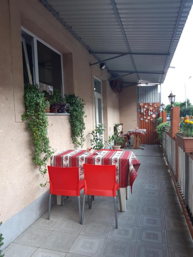 Lind Guest House B&B Guiumri Exterior foto